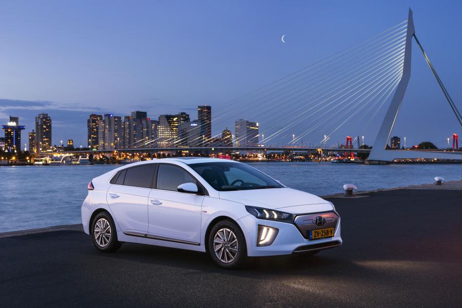  Hyundai IONIQ electric (AE) 2019 года  (WW) (фото 38 из 44)